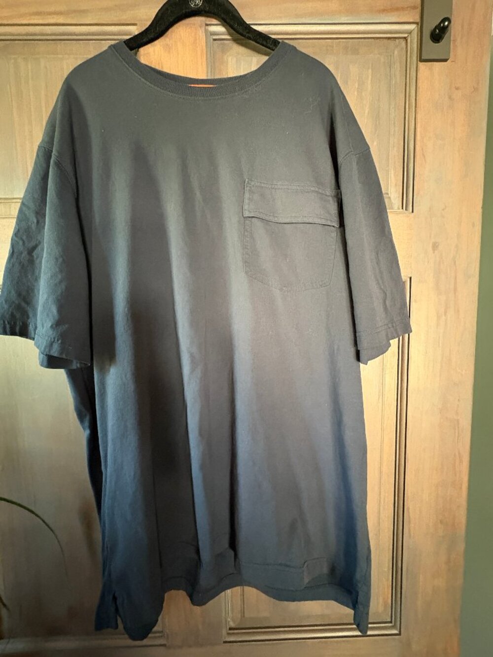 Duluth Trading Size Large tshirt Spill Fighter Longtail T